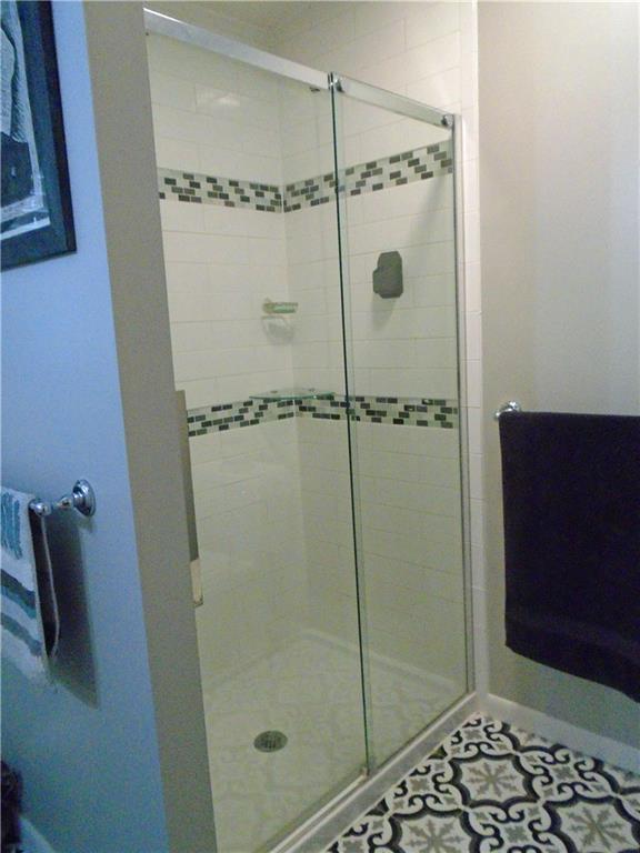 480 Heller Street Rochester, PA 15074 - Photo 20 of 31 a bathroom with a shower
