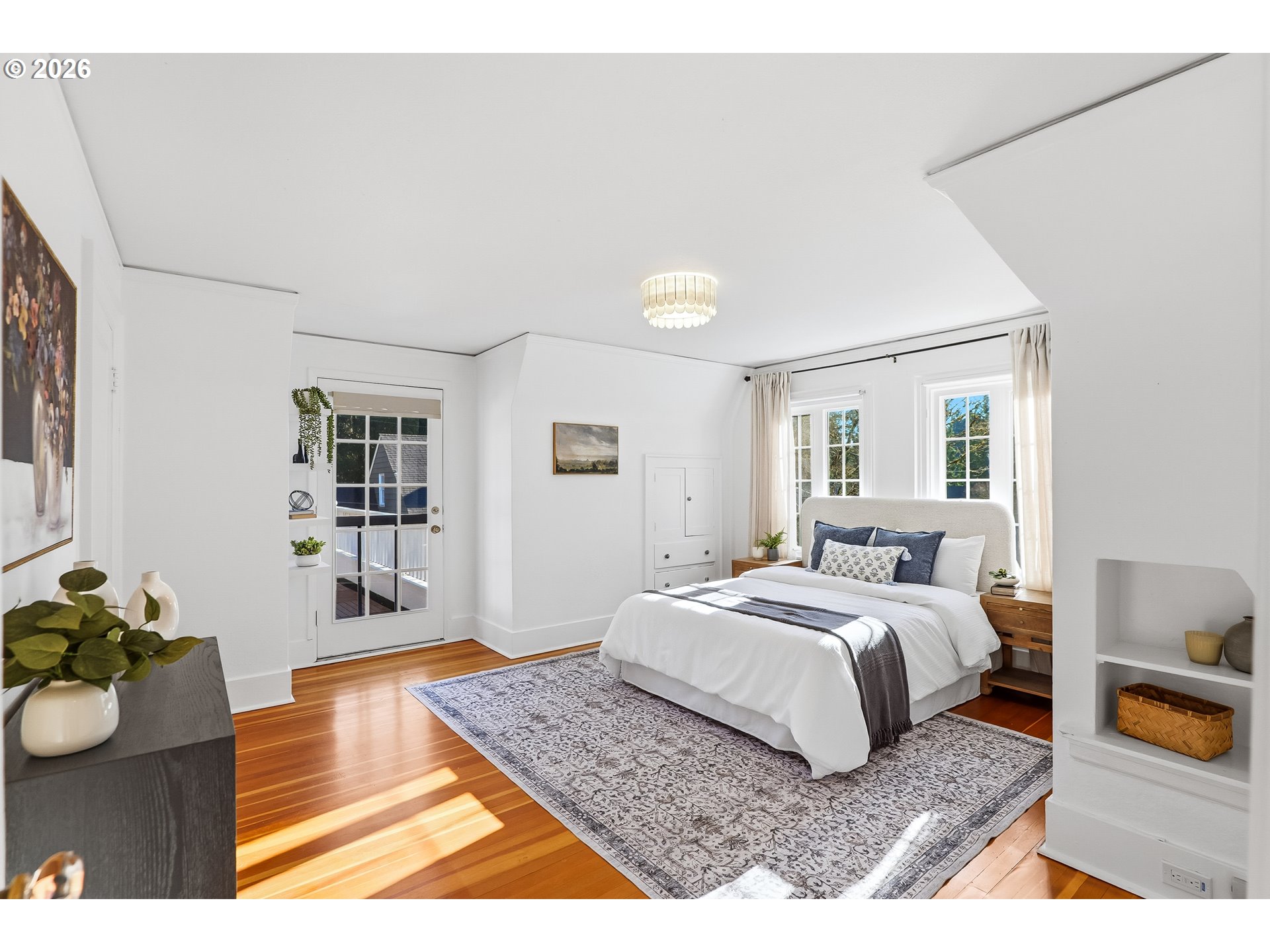 2128 Southwest Edgewood Road Portland, OR 97201 - Photo 14 of 28 Gallery Image 14