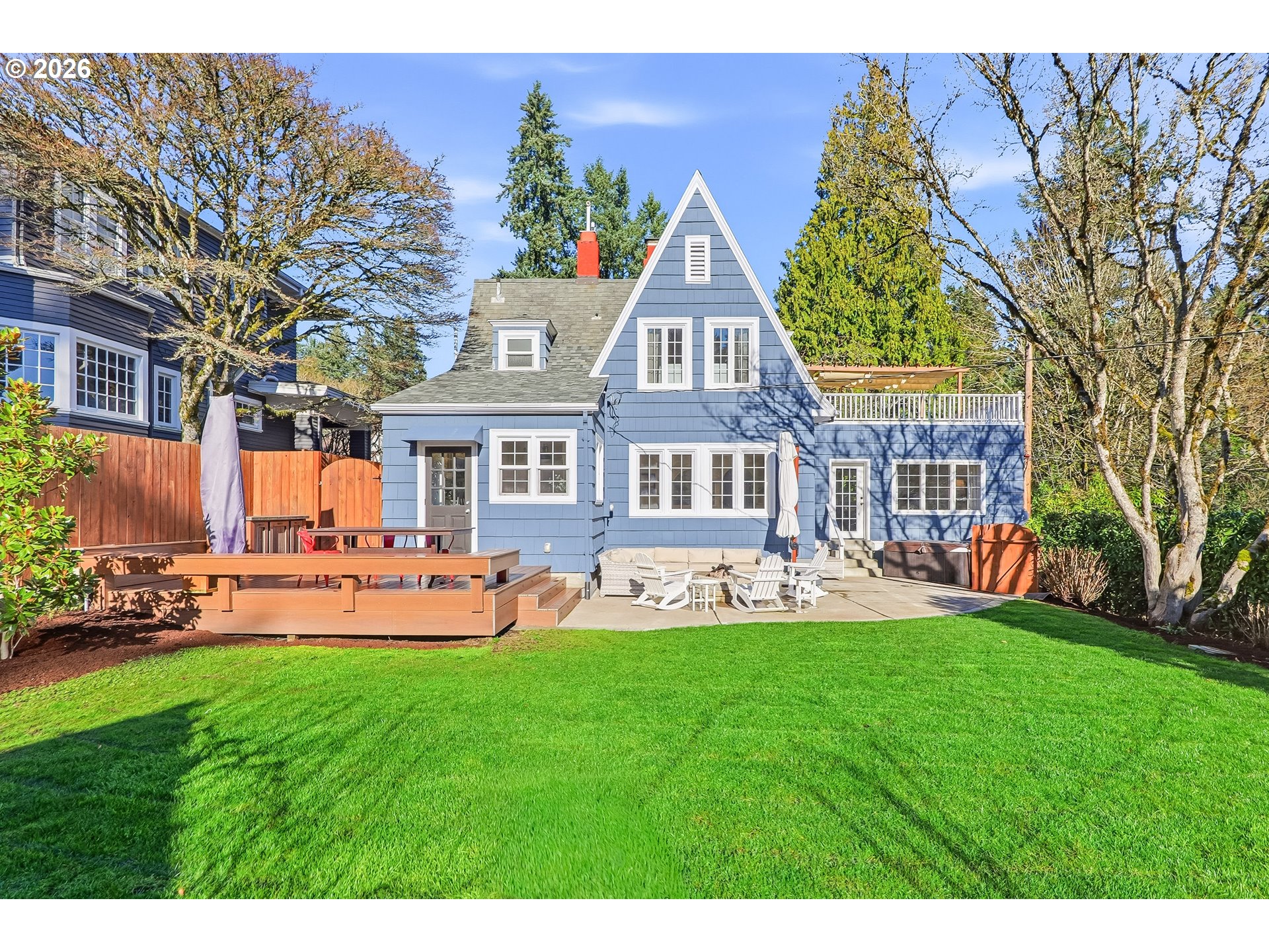 2128 Southwest Edgewood Road Portland, OR 97201 - Photo 21 of 28 Gallery Image 21