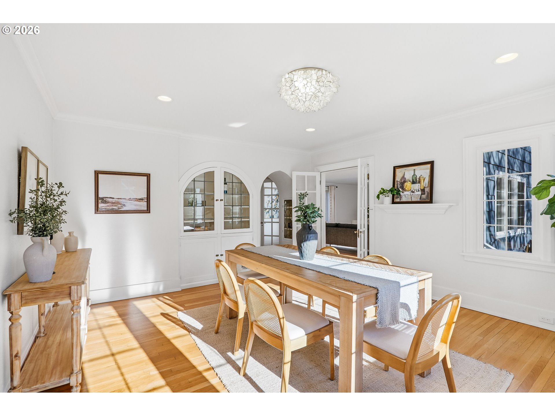 2128 Southwest Edgewood Road Portland, OR 97201 - Photo 8 of 28 Gallery Image 8