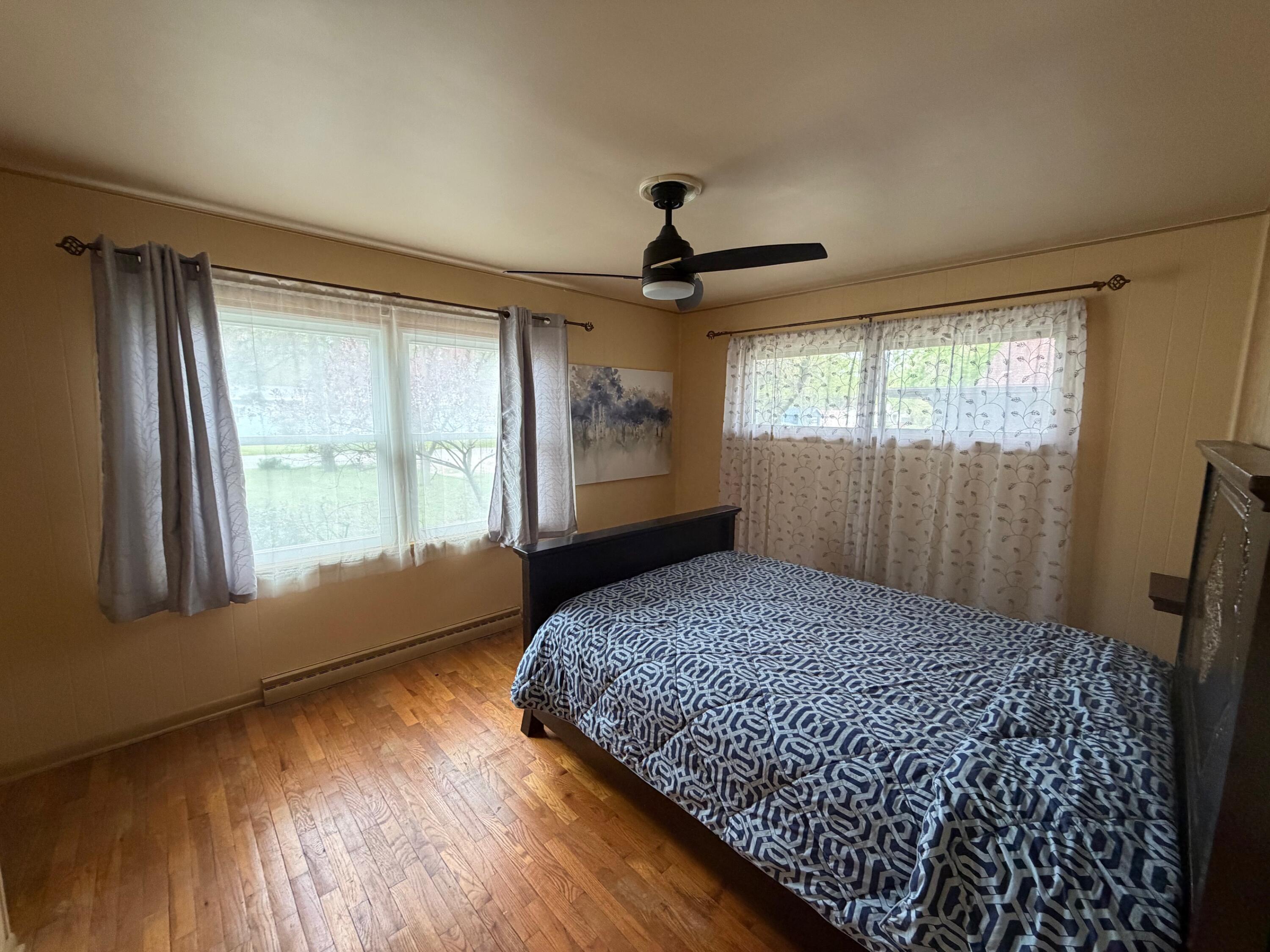 2099 Russell Road Benton Harbor, MI 49022 - Photo 19 of 36 IMG_1091