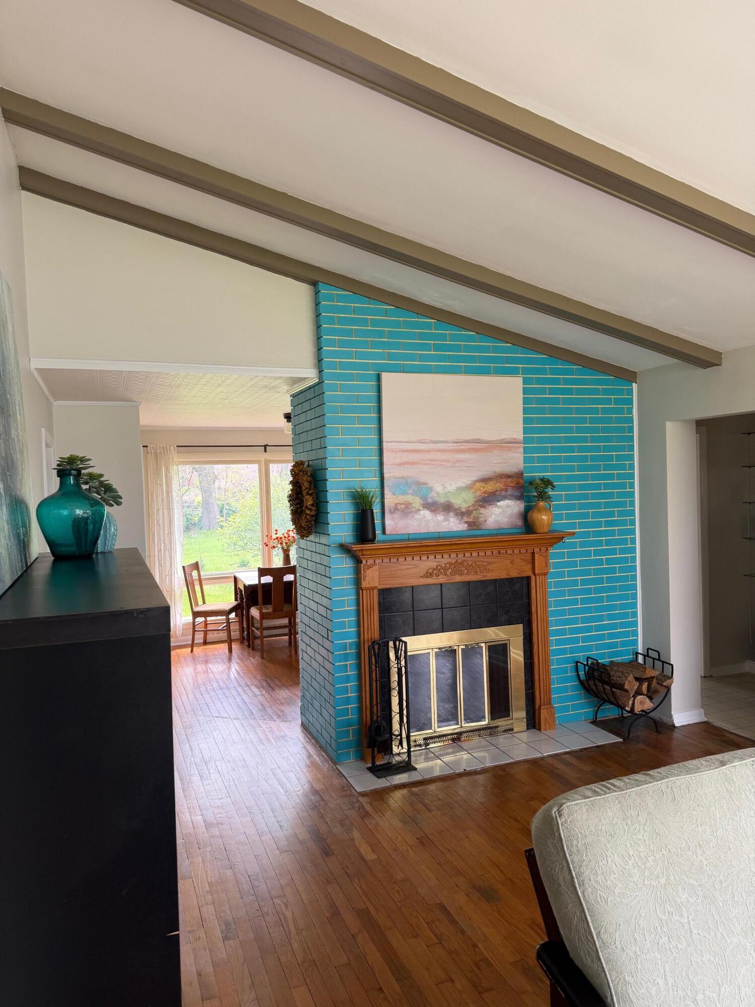 2099 Russell Road Benton Harbor, MI 49022 - Photo 6 of 36 IMG_1071