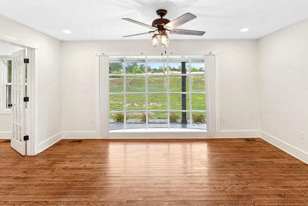 206 West Five Notch Road North Augusta, SC 29841 - Photo 4 of 38 Living Room