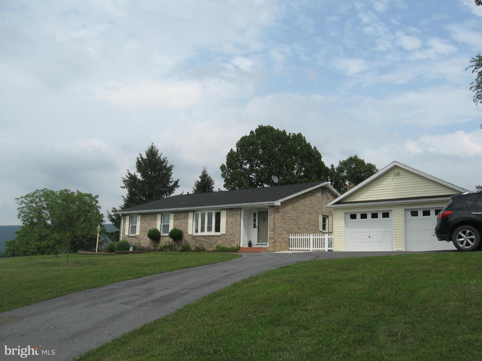 2475 Highland Ridge Road Berkeley Springs, WV 25411 - Photo 2 of 30 Exterior (Front)