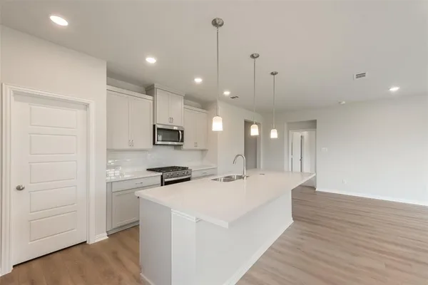 $326,990 | 525 Marcus Lane, Crowley, TX 76036