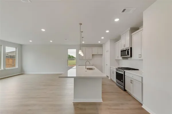 $326,990 | 525 Marcus Lane, Crowley, TX 76036