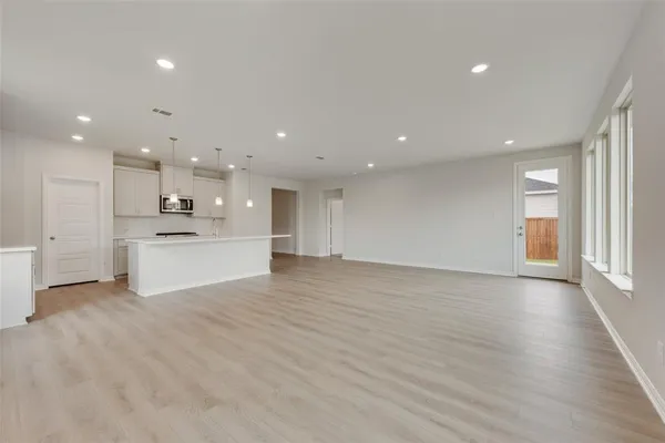 $326,990 | 525 Marcus Lane, Crowley, TX 76036