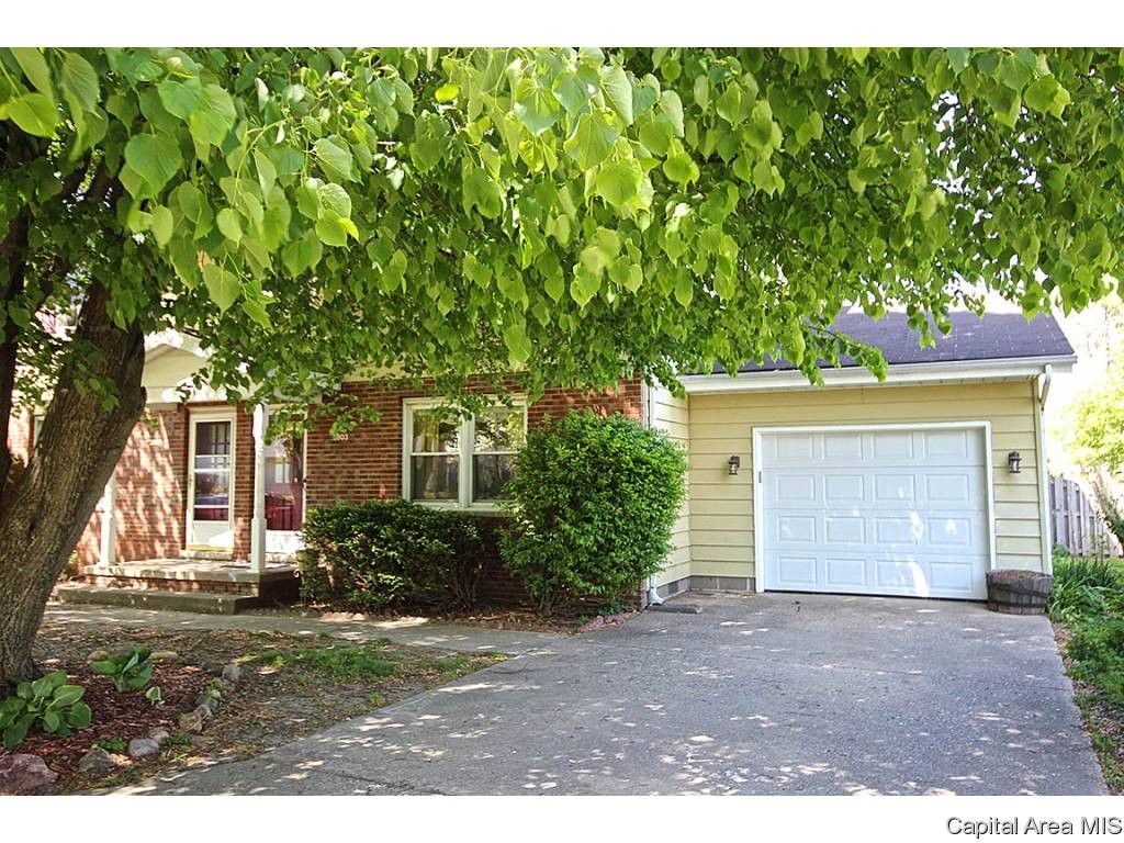 2803 Ticonderoga Street Springfield, IL 62704 - Photo 1 of 29
