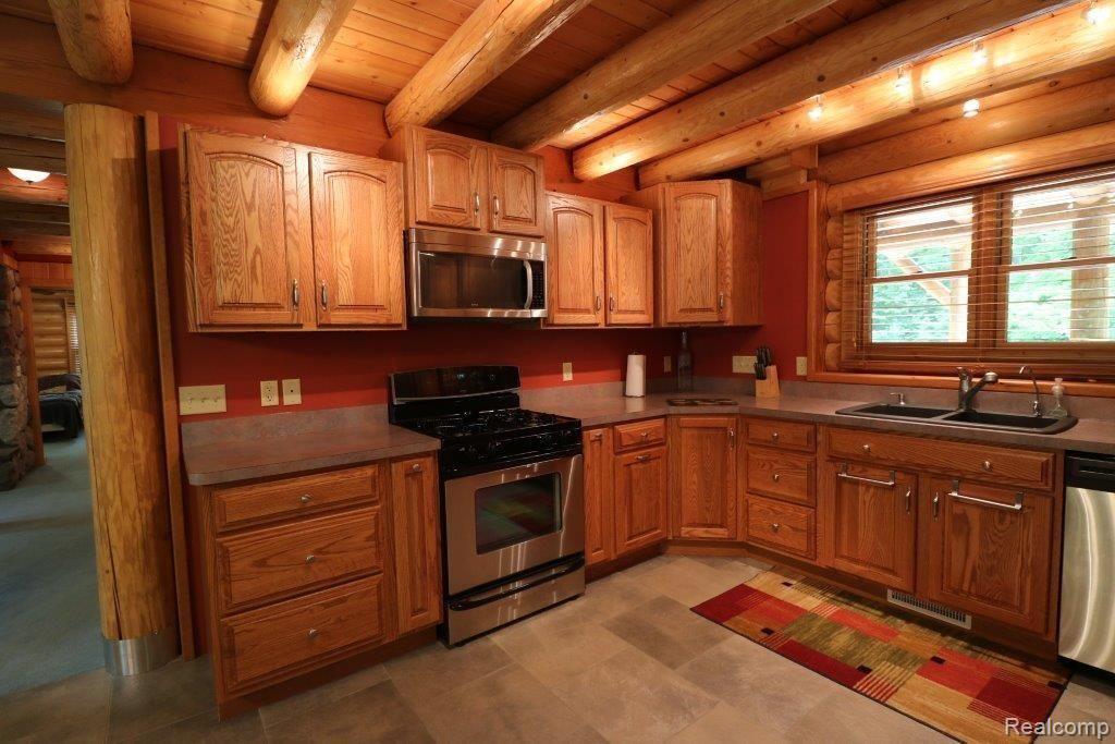 6293 Fish Lake Road North Branch, MI 48461 - Photo 20 of 52 IMG_2555.JPG