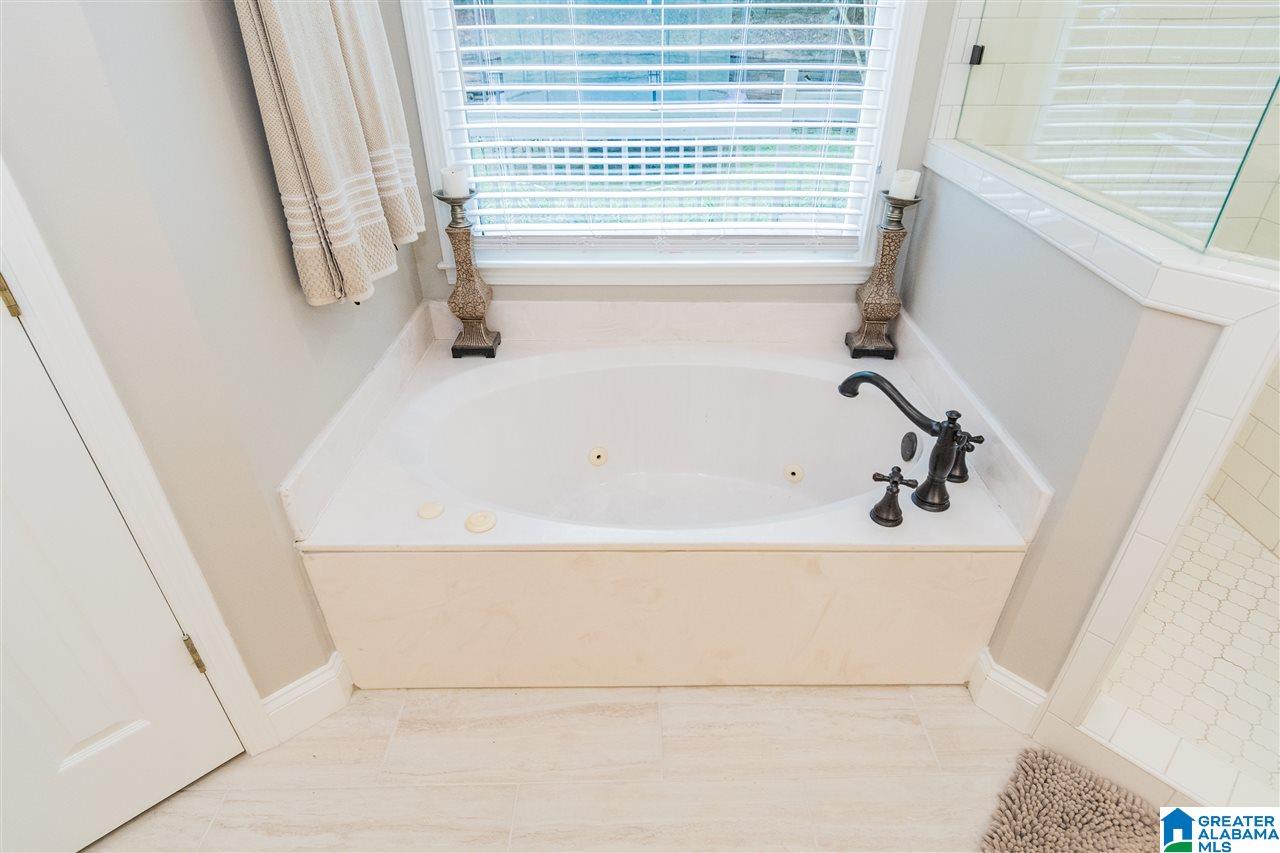 1817 Cross Circle Birmingham, AL 35244 - Photo 20 of 36