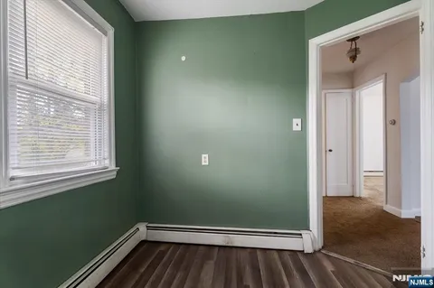 $450,000 | 140 Palsa Avenue, Elmwood Park, NJ 07407