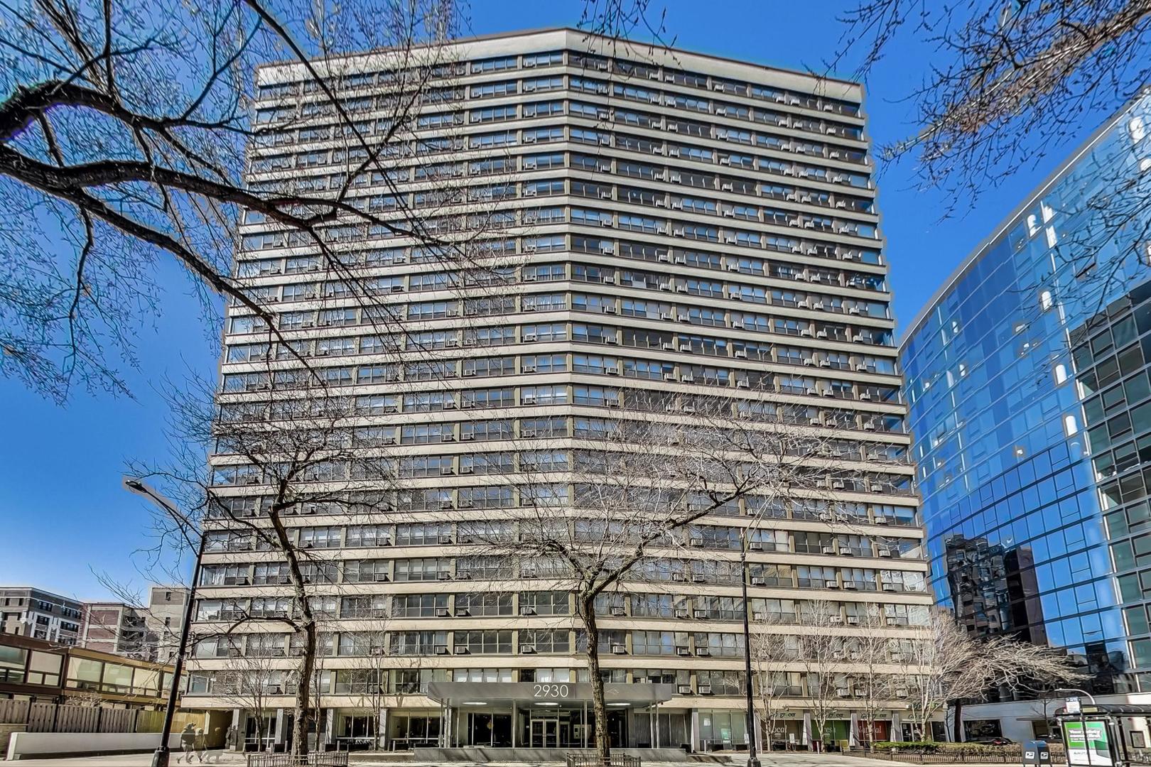2930 North Sheridan Road, Unit 811 Chicago, IL 60657 - Photo 1 of 52 a front view of a building