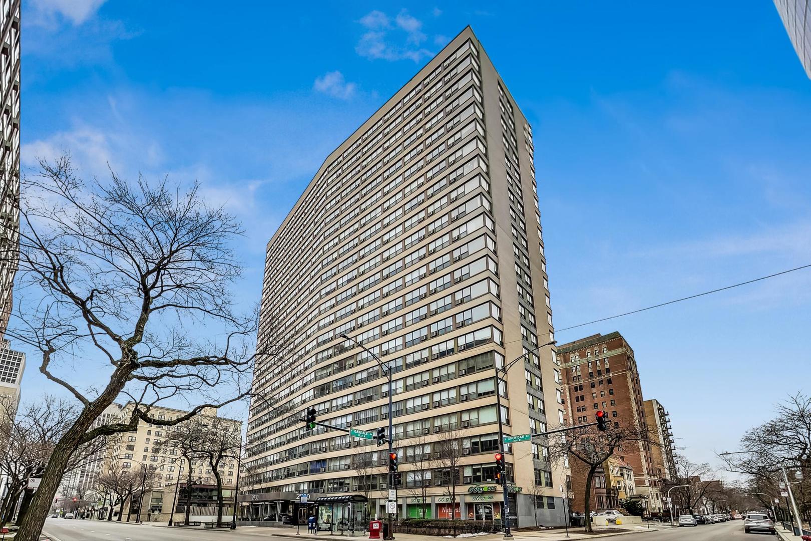 2930 North Sheridan Road, Unit 811 Chicago, IL 60657 - Photo 4 of 52 a view of a building