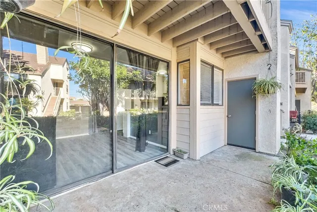 $399,990 | 10550 Lakeside Drive North, Unit E, Garden Grove, CA 92840