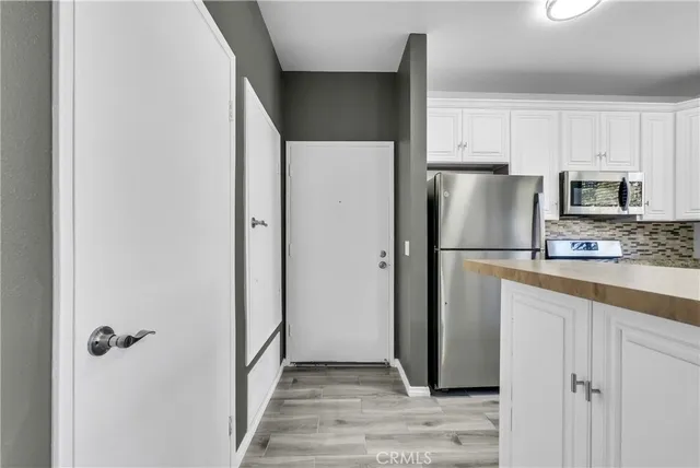 $399,990 | 10550 Lakeside Drive North, Unit E, Garden Grove, CA 92840