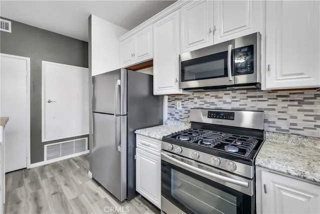 $399,990 | 10550 Lakeside Drive North, Unit E, Garden Grove, CA 92840