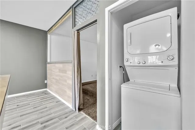 $399,990 | 10550 Lakeside Drive North, Unit E, Garden Grove, CA 92840