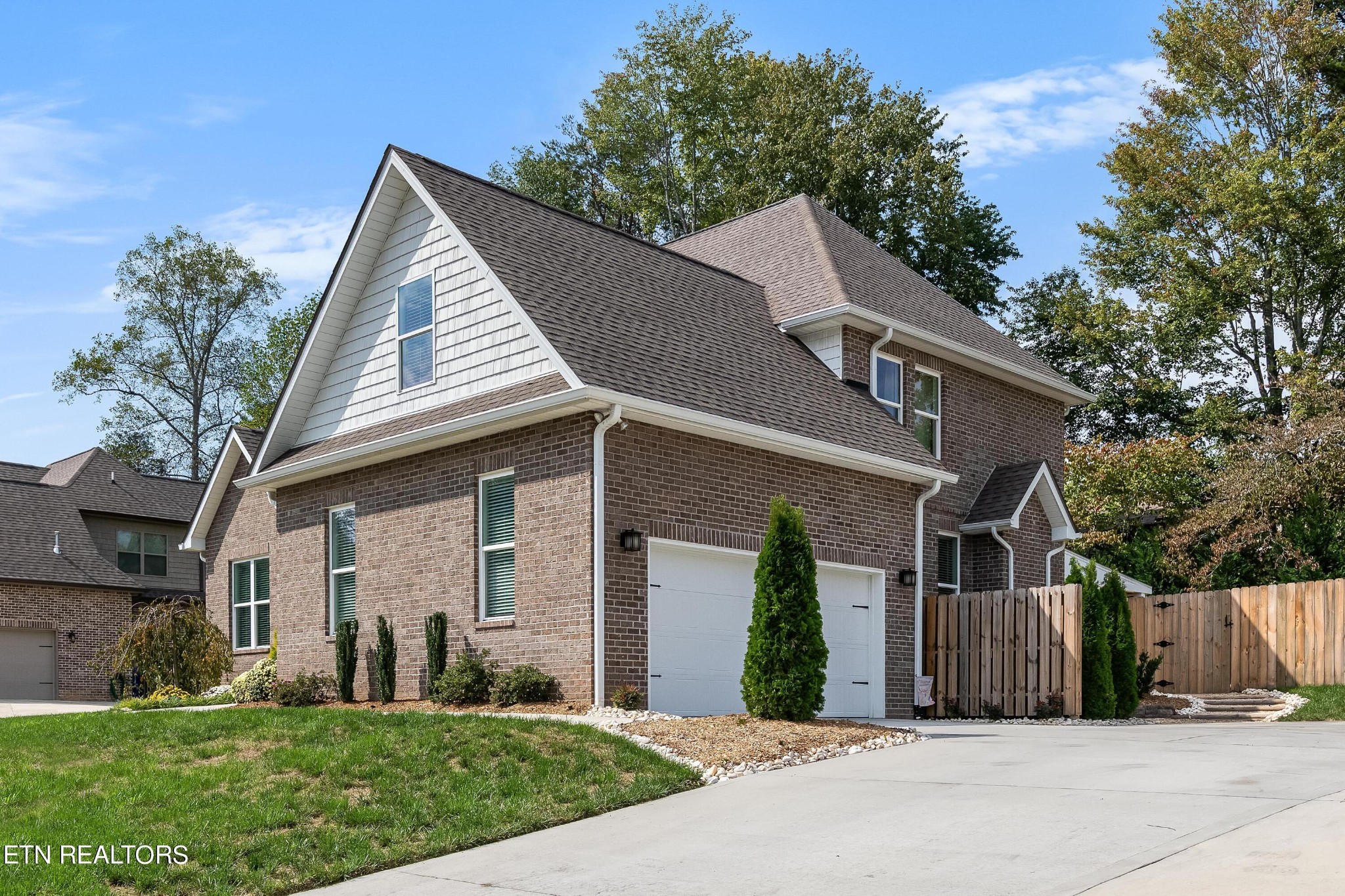 107 Crossroads Boulevard Oak Ridge, TN 37830 - Photo 23 of 23 front view of a house with a yard