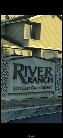 a view of stove top oven