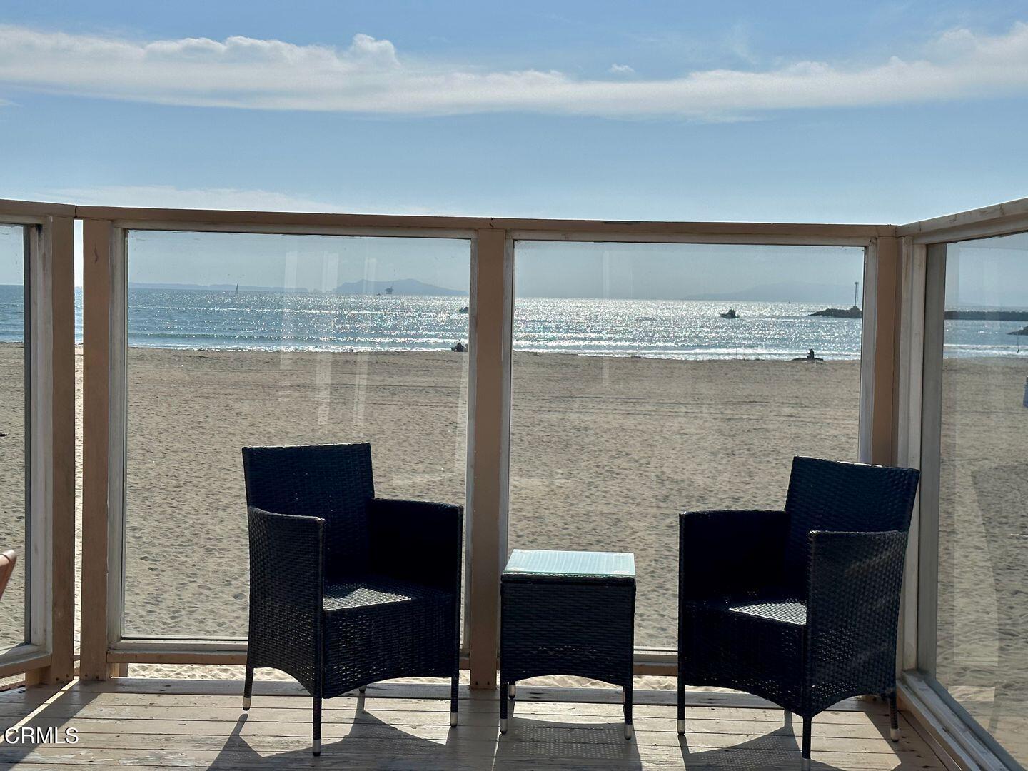 2201 Ocean Drive Oxnard, CA 93035 - Photo 16 of 30 a room with a table and chairs