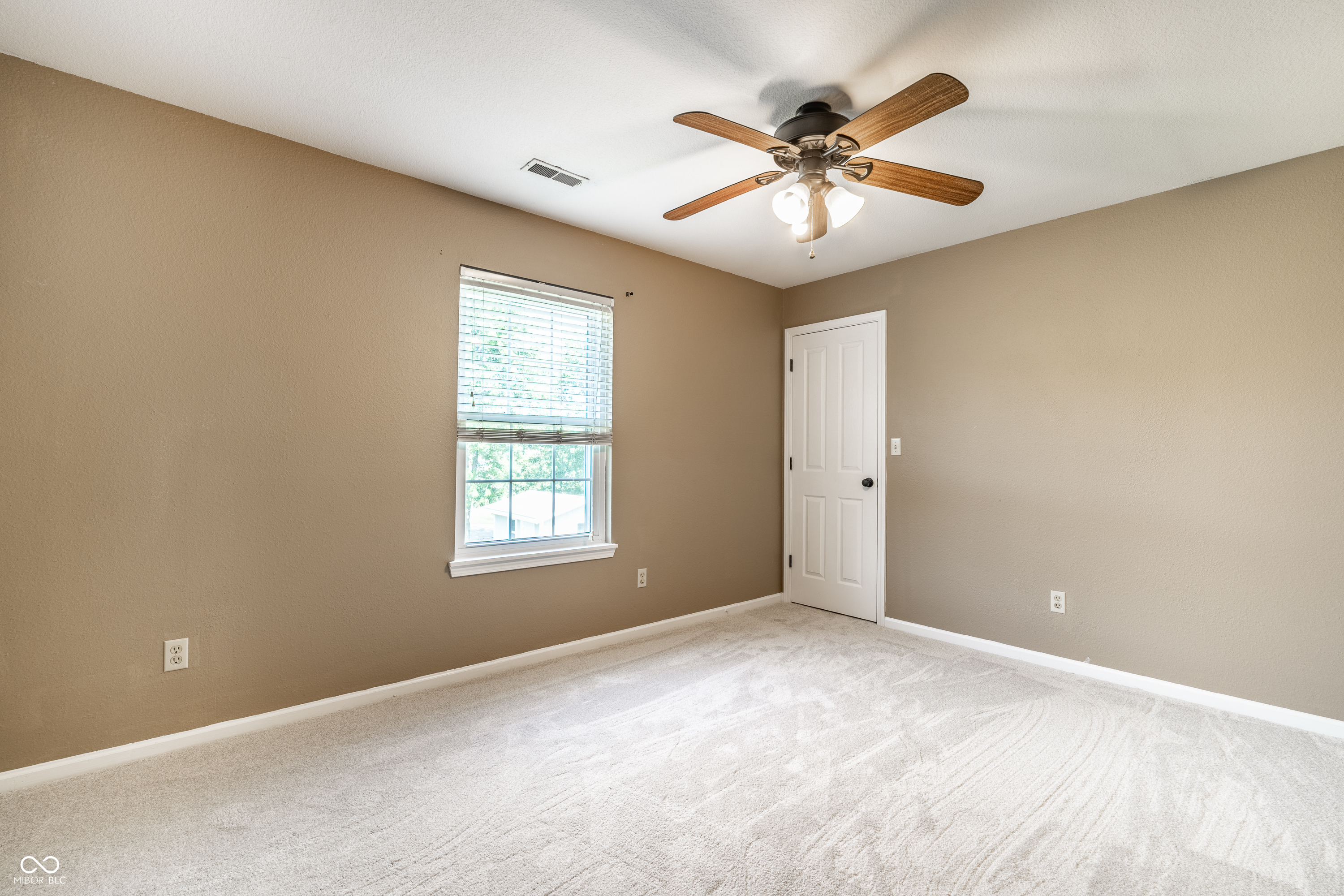 9842 Herald Square Fishers, IN 46038 - Photo 22 of 38 Gallery Image 22