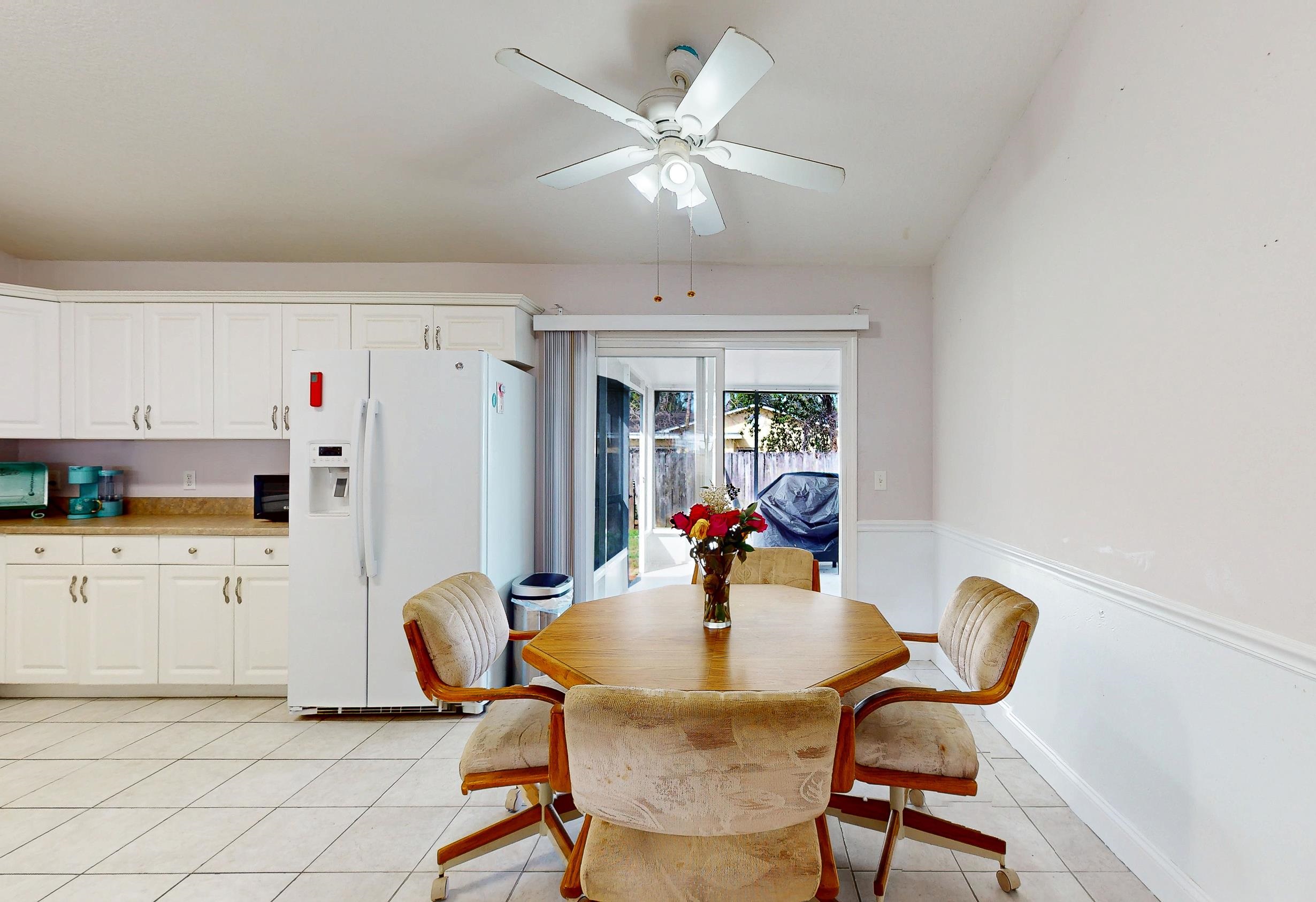 330 Segovia Road St. Augustine, FL 32086 - Photo 11 of 52 a dining room with furniture and window