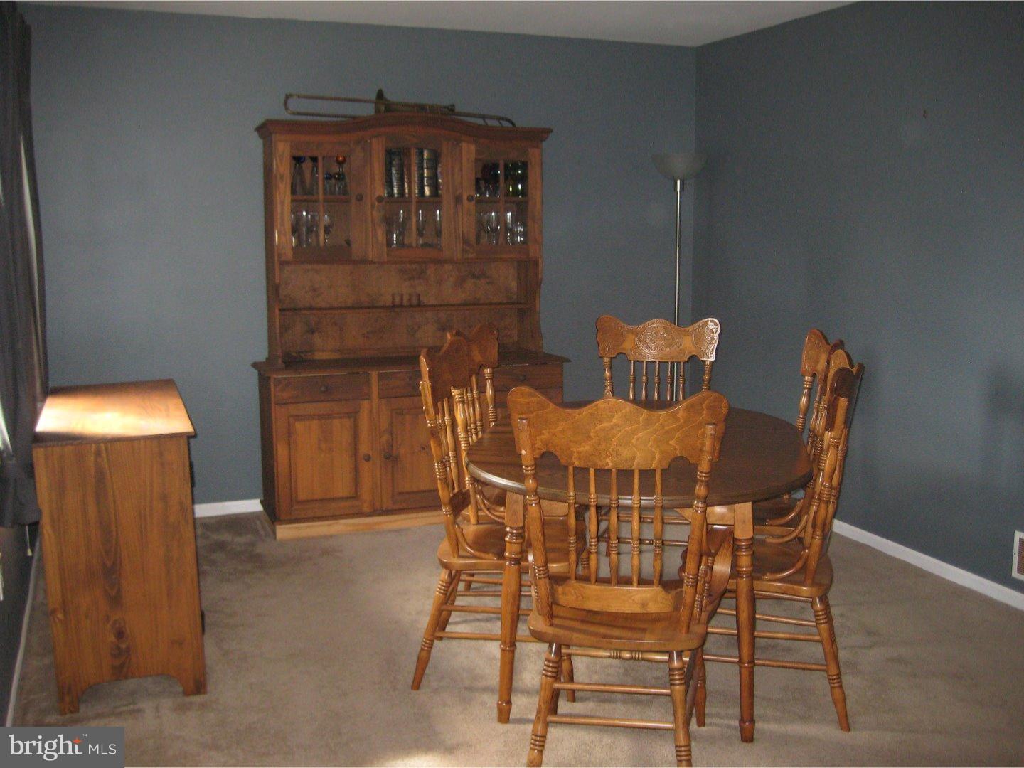 50 Stonegate Road Quakertown, PA 18951 - Photo 4 of 25 Living Room