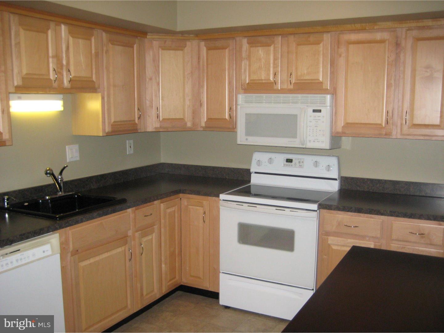 50 Stonegate Road Quakertown, PA 18951 - Photo 7 of 25 Kitchen
