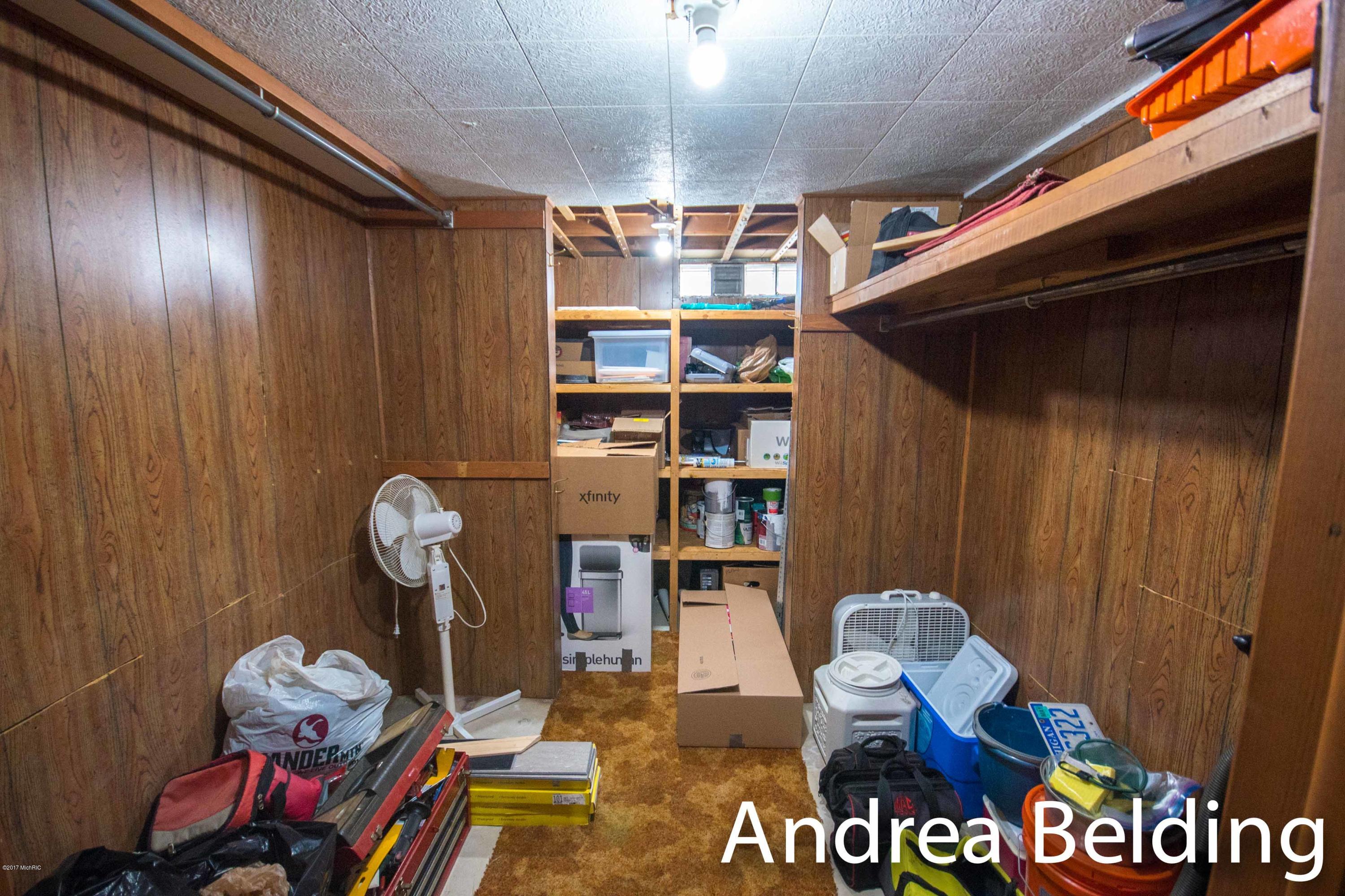 2110 Hamstead Road Northwest Grand Rapids, MI 49504 - Photo 23 of 25 KHP_7503