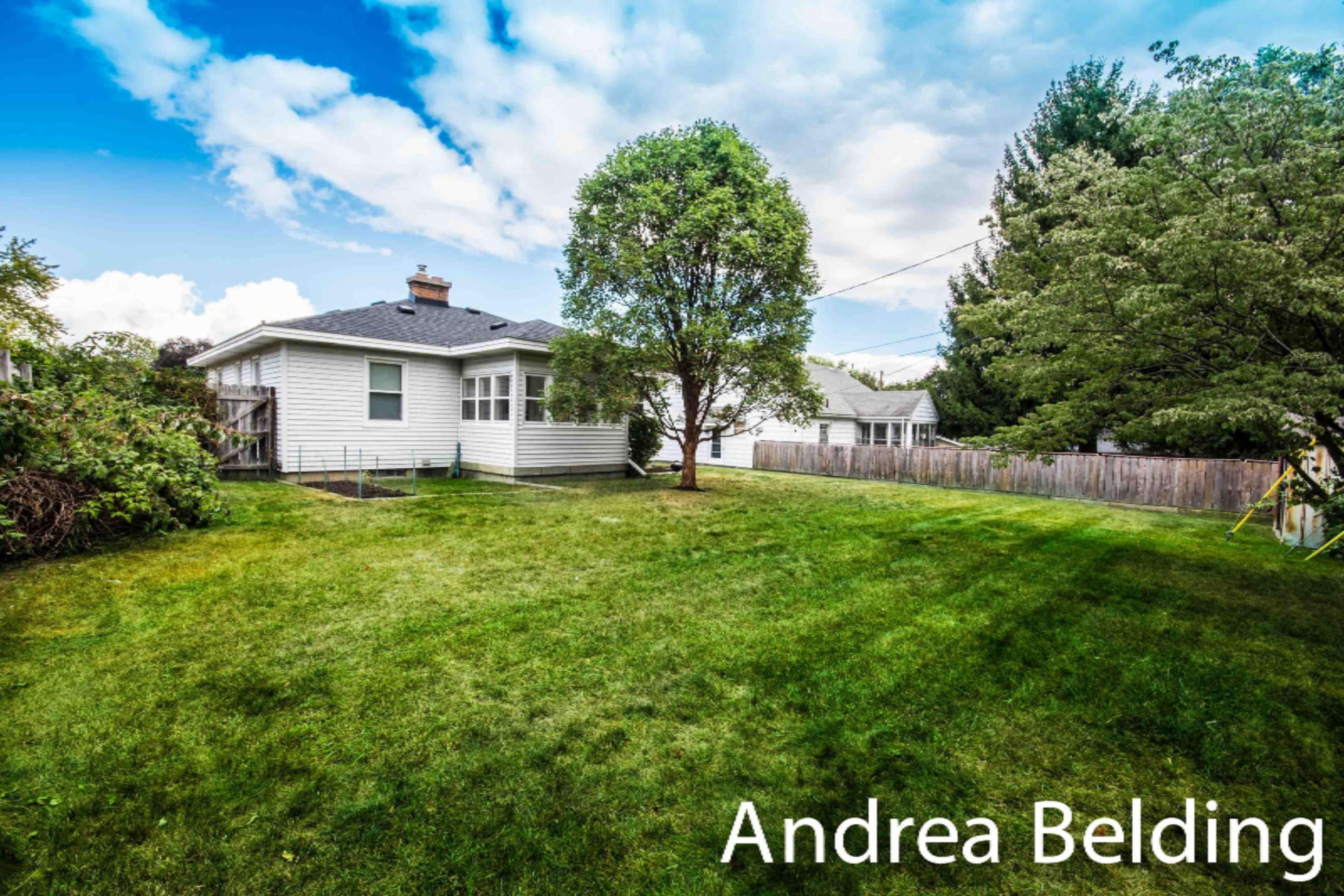 2110 Hamstead Road Northwest Grand Rapids, MI 49504 - Photo 3 of 25 KHP_7483