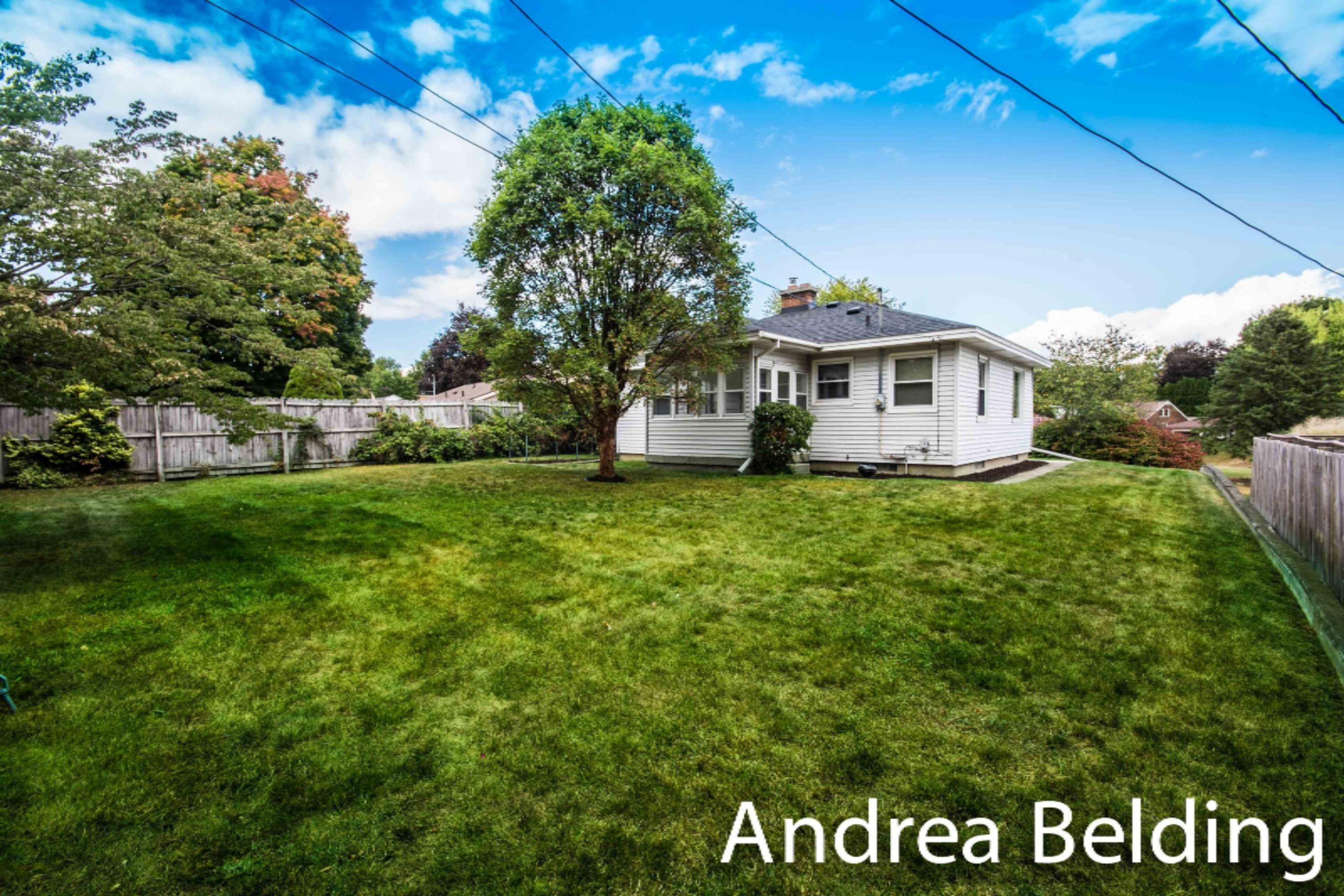 2110 Hamstead Road Northwest Grand Rapids, MI 49504 - Photo 4 of 25 KHP_7484