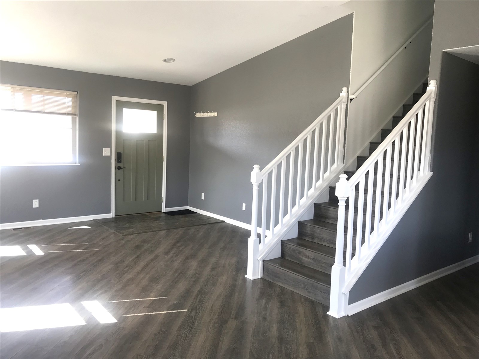 133 Oak Ridge Circle, Unit B Oak Creek, CO 80467 - Photo 2 of 25