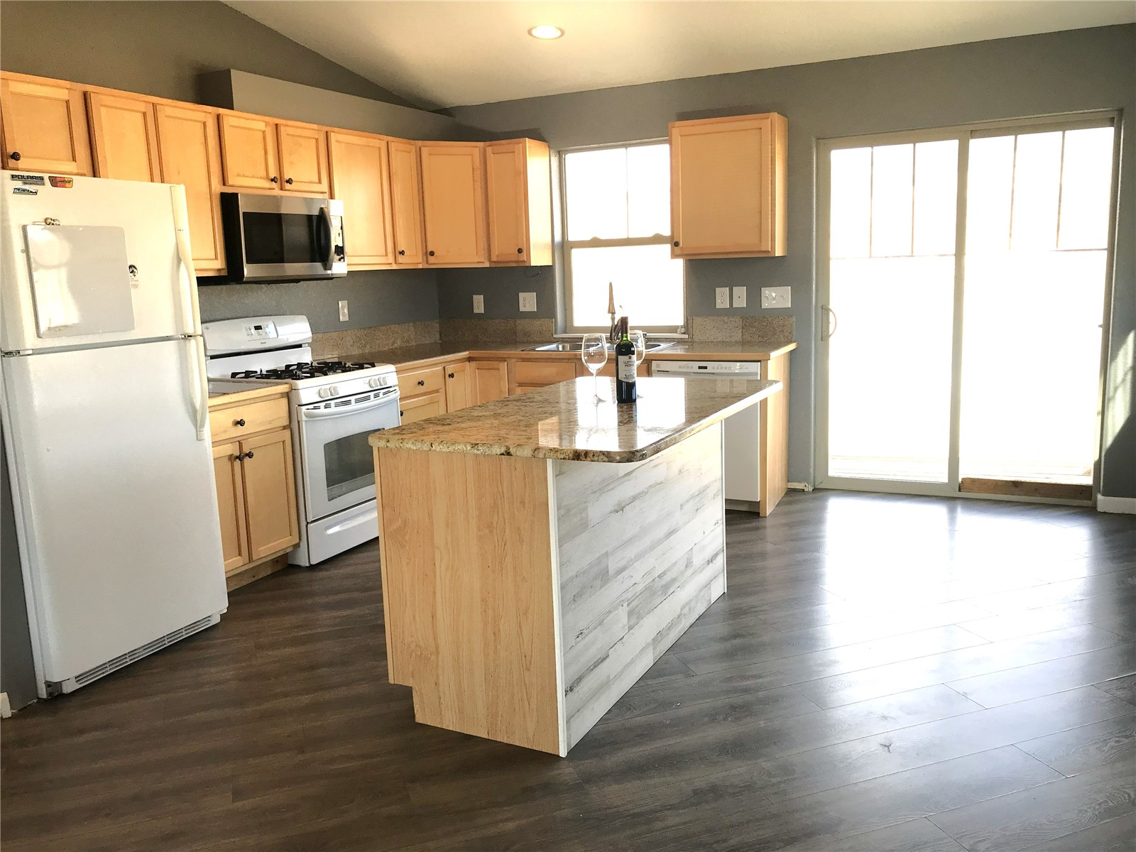 133 Oak Ridge Circle, Unit B Oak Creek, CO 80467 - Photo 3 of 25