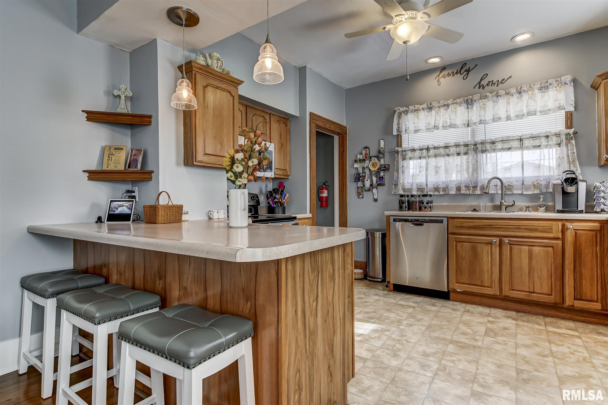 2048 North 5th Street Springfield, IL 62702 - Photo 8 of 32