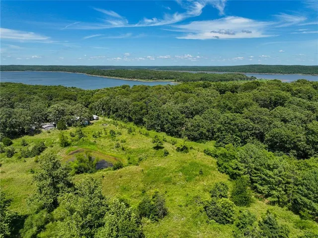 $350,000 | 11270 Northeast 1351st Road, Osceola, MO 64776