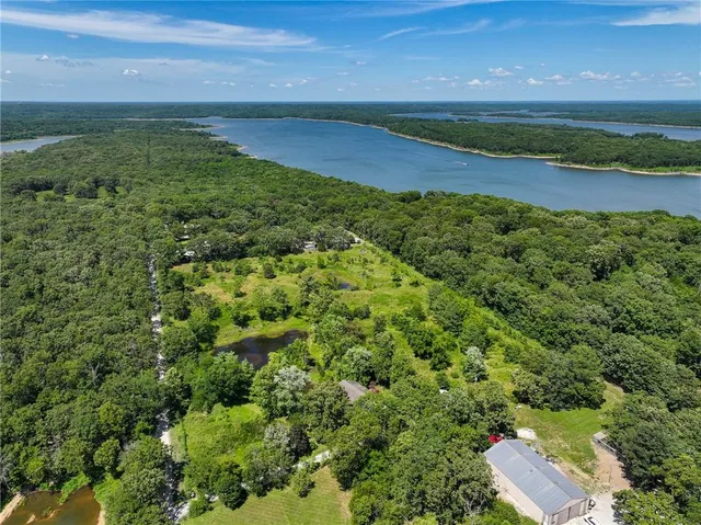 $350,000 | 11270 Northeast 1351st Road, Osceola, MO 64776