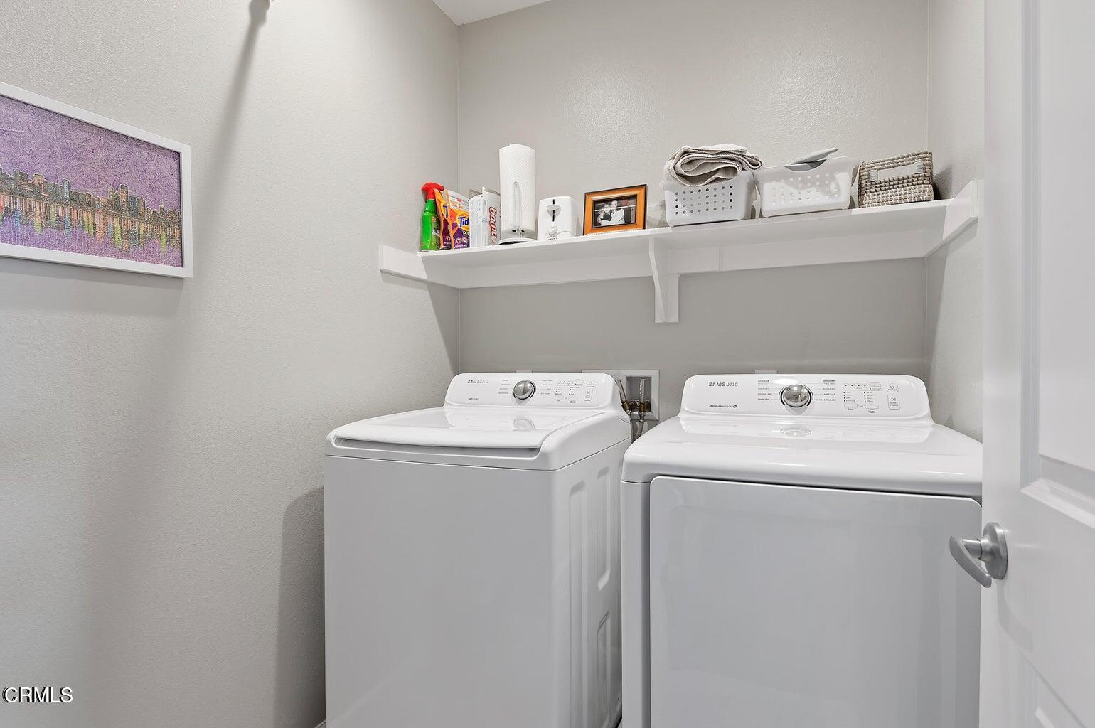 3661 West Hemlock Street Oxnard, CA 93035 - Photo 12 of 21 a utility room with dryer and washer