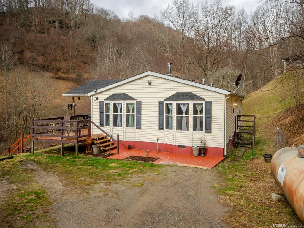 5527 Liner Creek Road Clyde, NC 28721 - Photo 1 of 17 Gallery Image 1