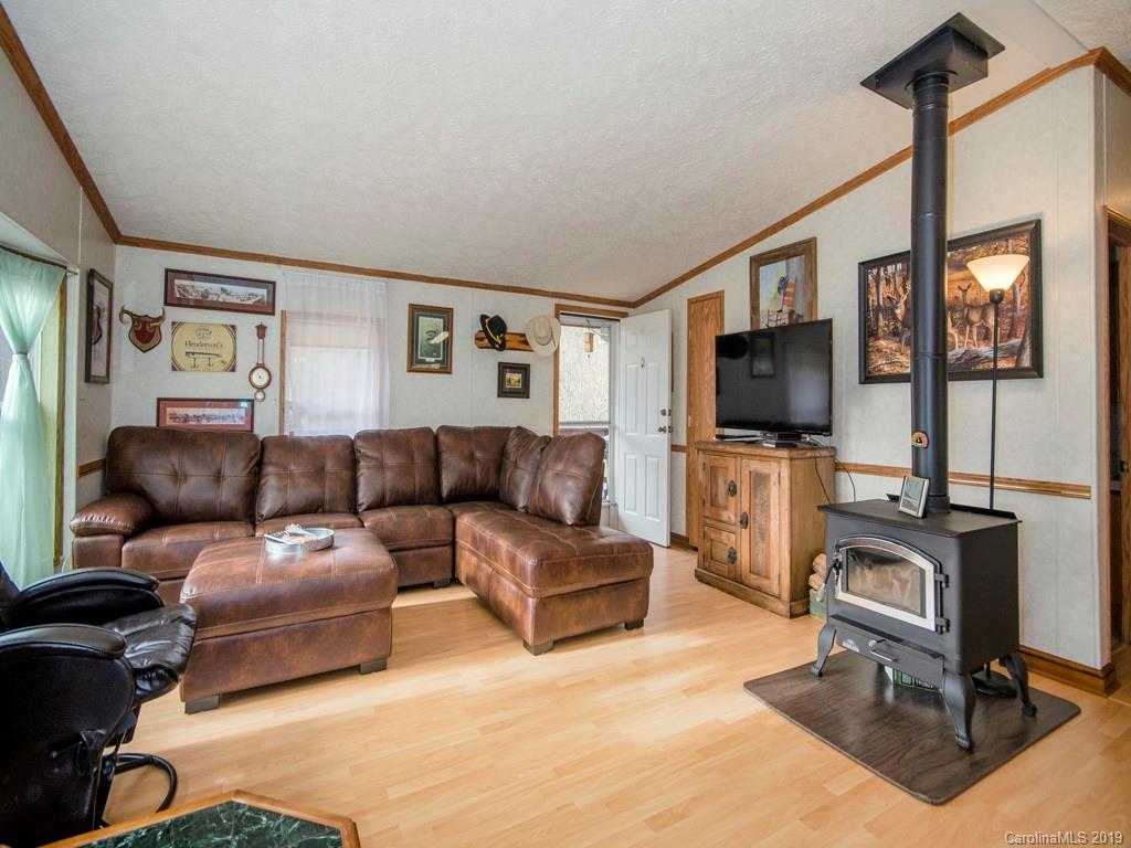 5527 Liner Creek Road Clyde, NC 28721 - Photo 4 of 17 Gallery Image 4