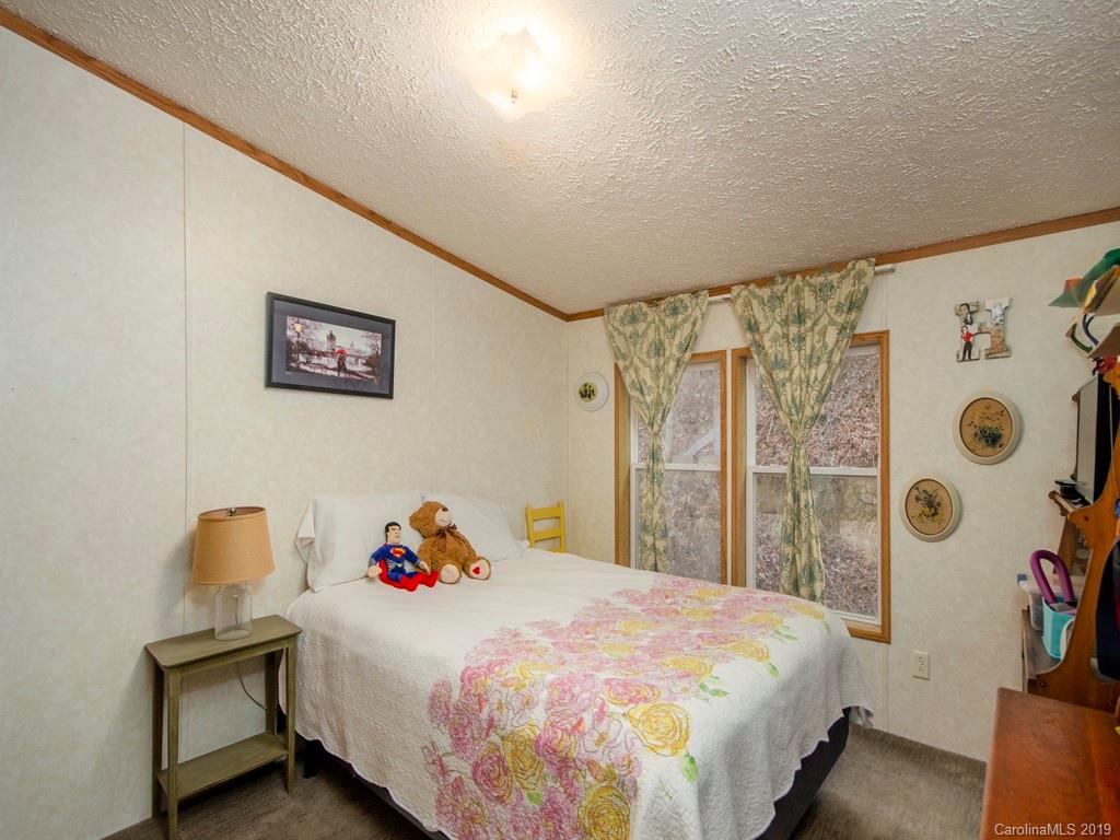 5527 Liner Creek Road Clyde, NC 28721 - Photo 10 of 17 Gallery Image 10