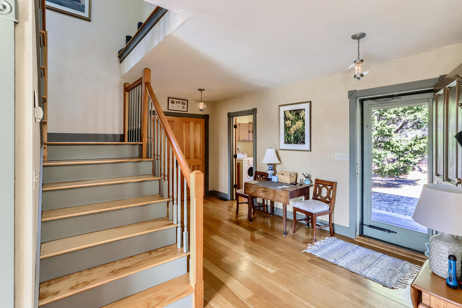 40 Bridle Path Road Vineyard Haven, MA 02568 - Photo 22 of 39 a living room with furniture and a window