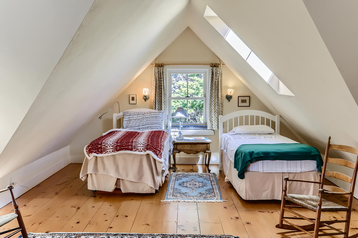 40 Bridle Path Road Vineyard Haven, MA 02568 - Photo 28 of 39 a living room with furniture and a window