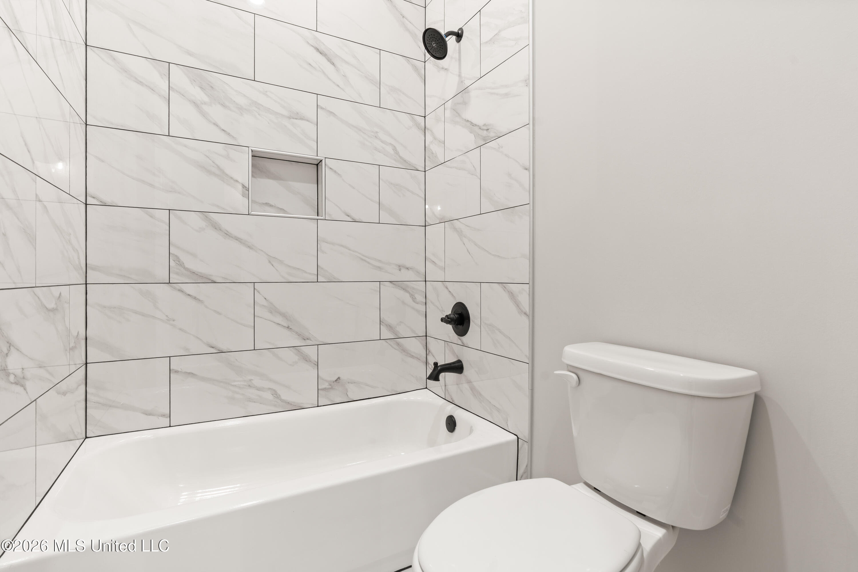 124 Drake Lane Red Banks, MS 38661 - Photo 26 of 30 Bathroom 2