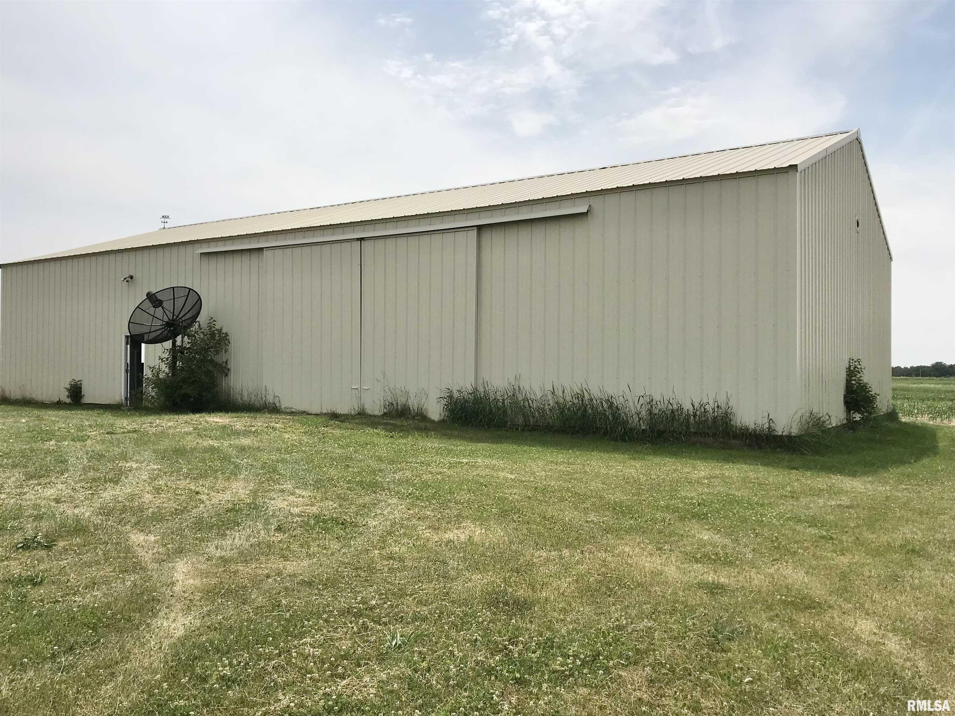 8176 East Airport Road Ipava, IL 61441 - Photo 3 of 23