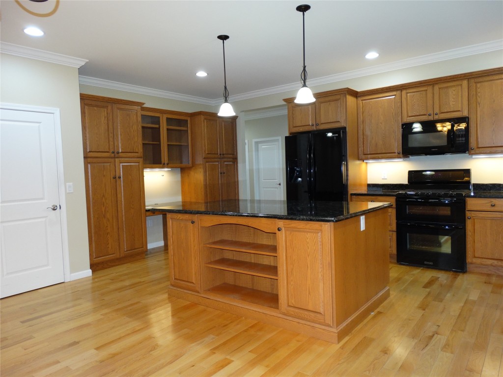 2 Eagle Drive Endicott, NY 13760 - Photo 2 of 20