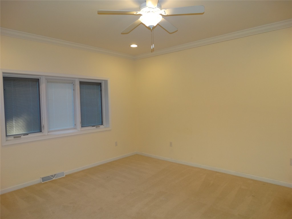 2 Eagle Drive Endicott, NY 13760 - Photo 7 of 20