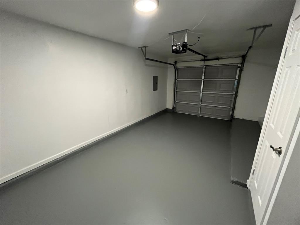 10037 Hymie Circle Dallas, TX 75217 - Photo 23 of 28 a view of a garage