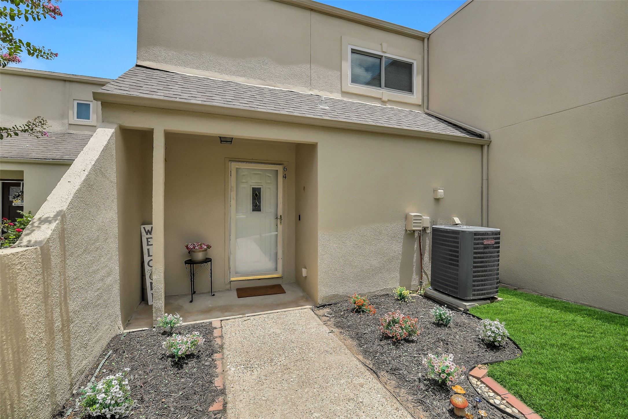 64 April Hill Conroe, TX 77356 - Photo 3 of 29