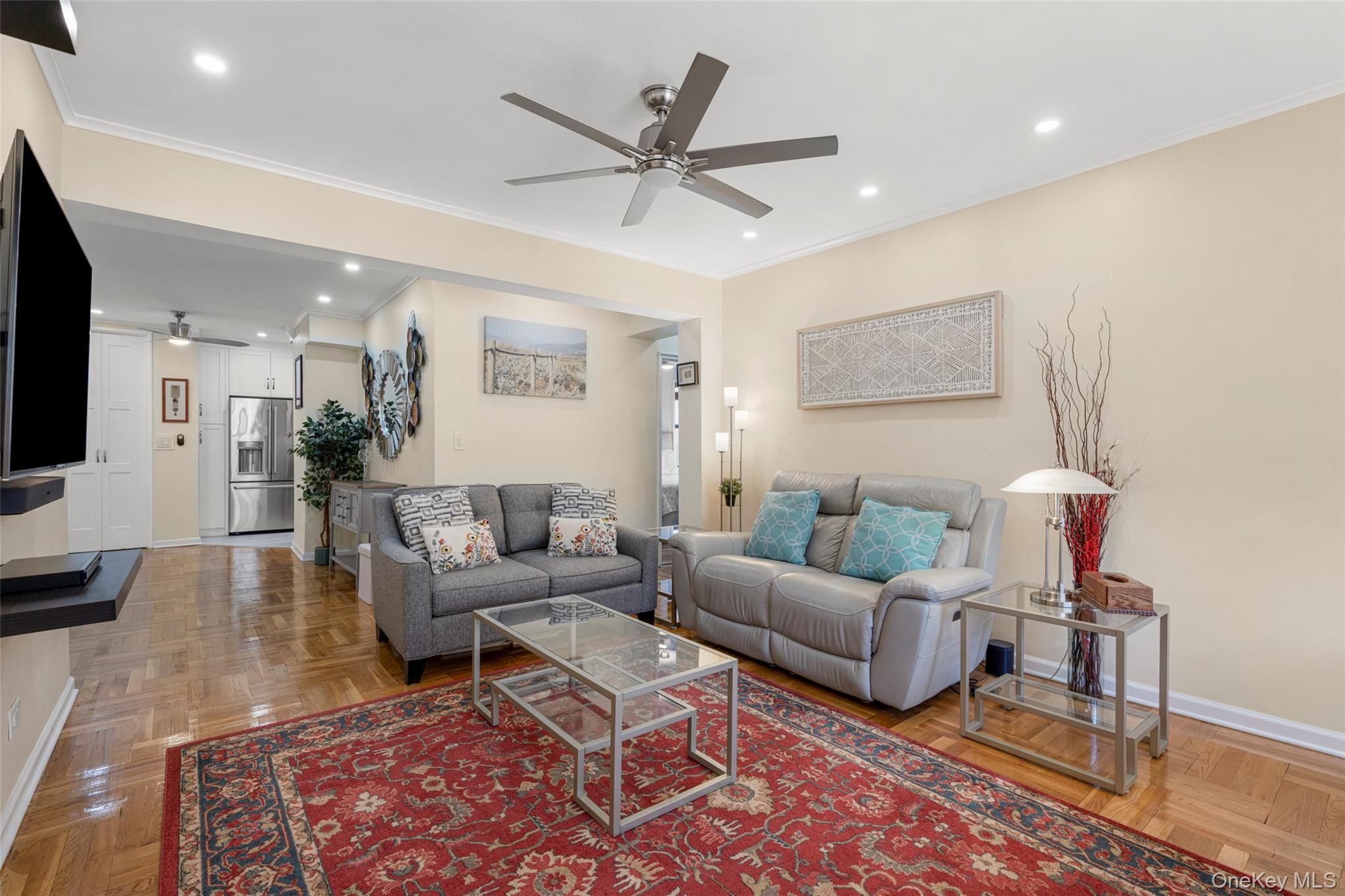 620 West 239th Street, Unit 2C Bronx, NY 10463 - Photo 7 of 19 a living room with furniture
