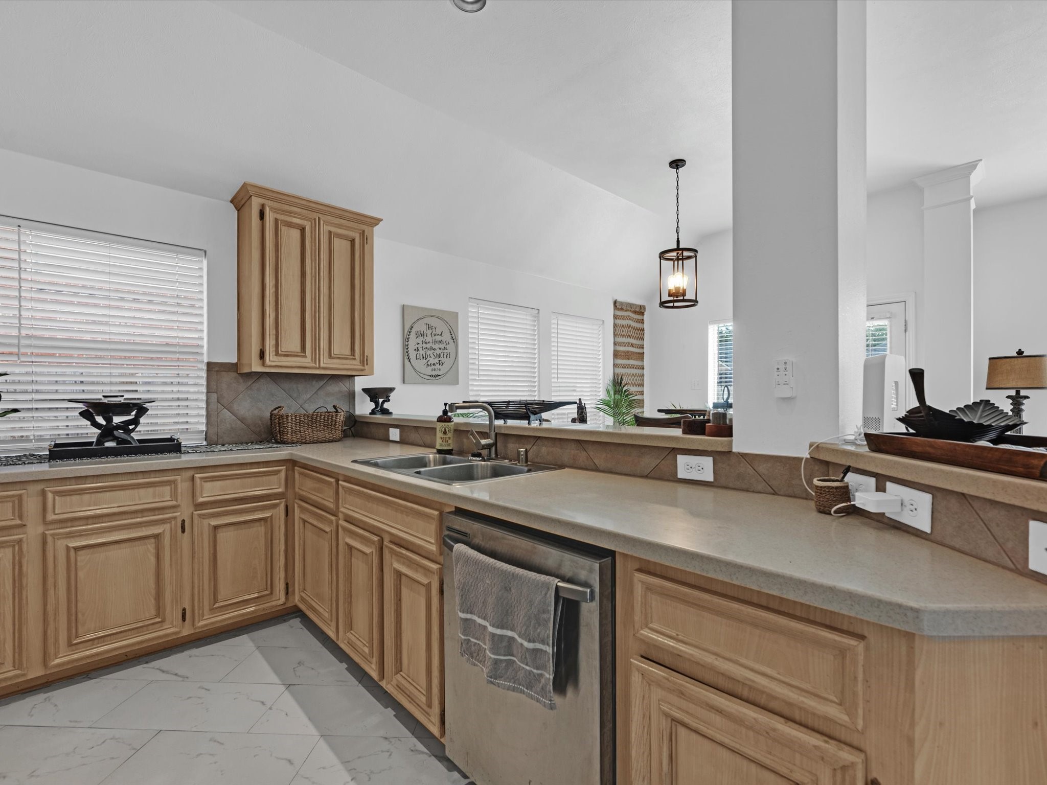 5805 Windy Knoll Lane Rosharon, TX 77583 - Photo 7 of 16